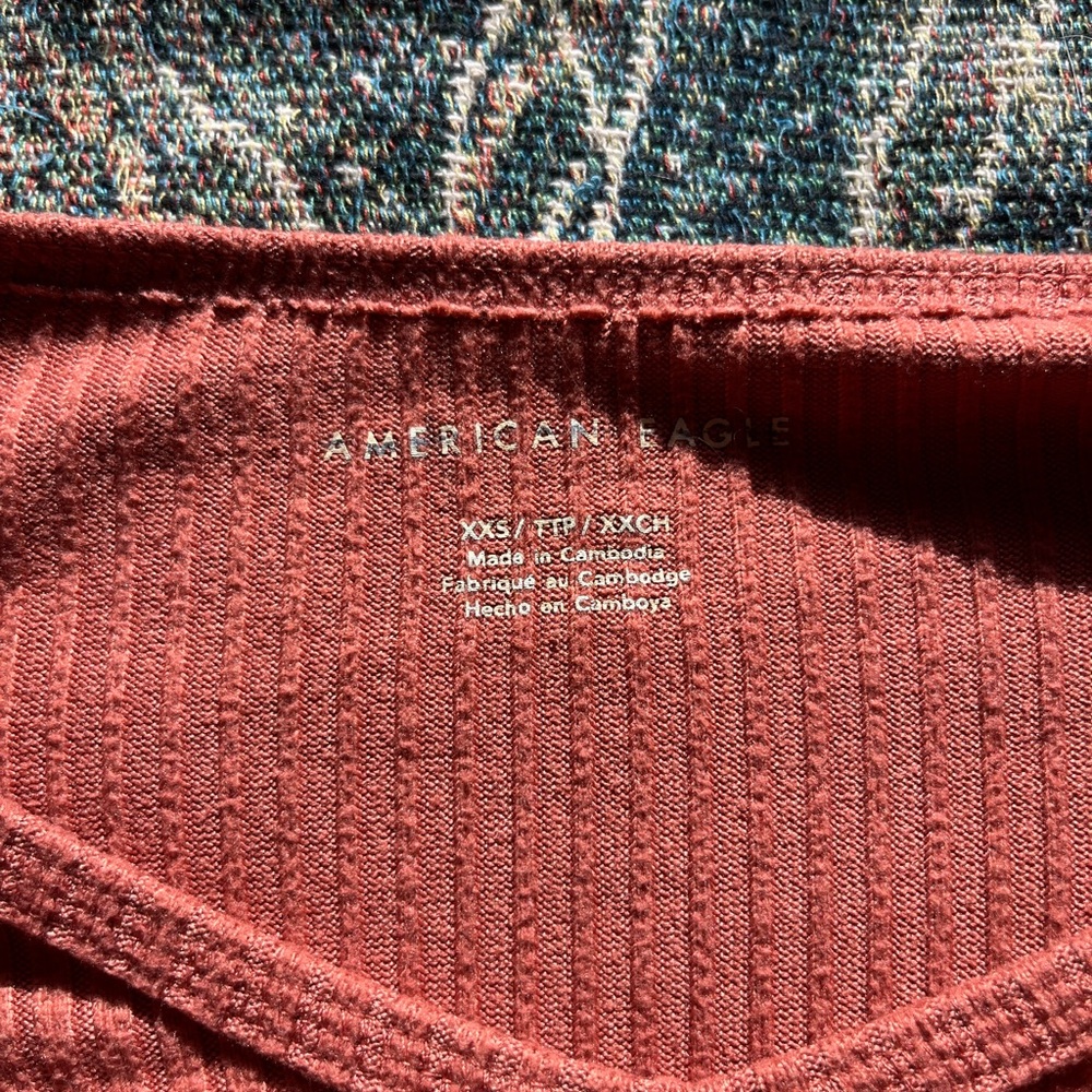 American Eagle Maroon Ribbed V‑Neck Sweater XXS Women’s Cozy Soft Fall Staple - Picture 12 of 14